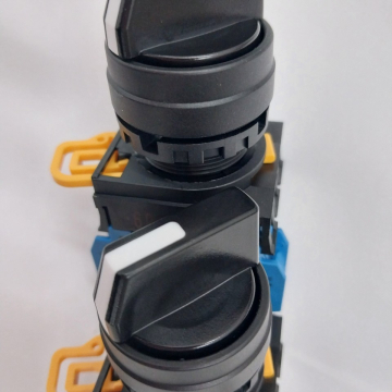 Công tắc xoay IDEC